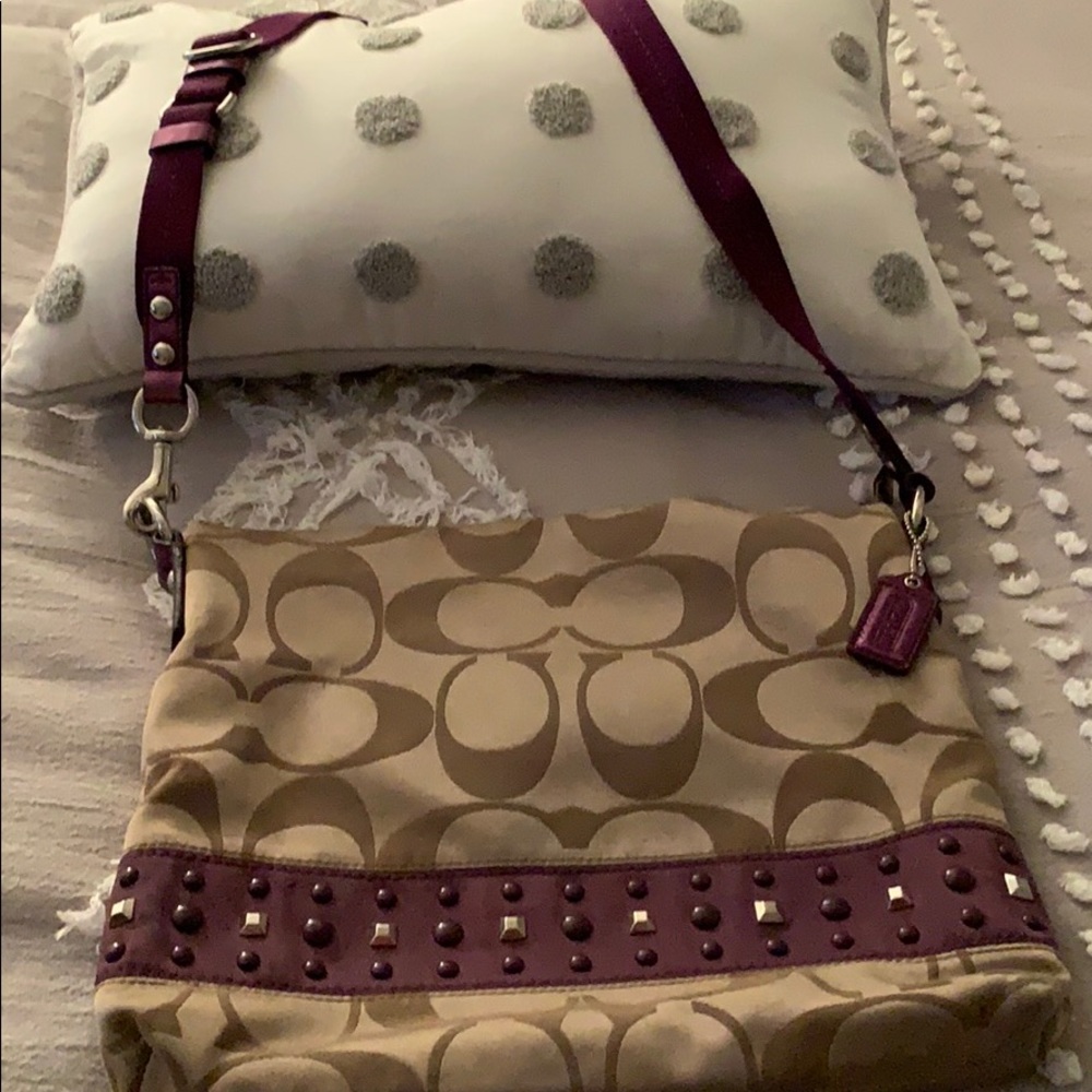 Super cute Coach crossbody purse